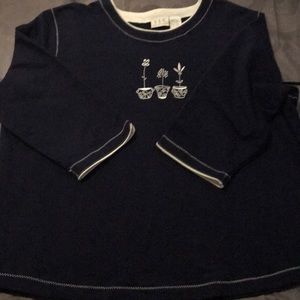 Women’s sweatshirt size L